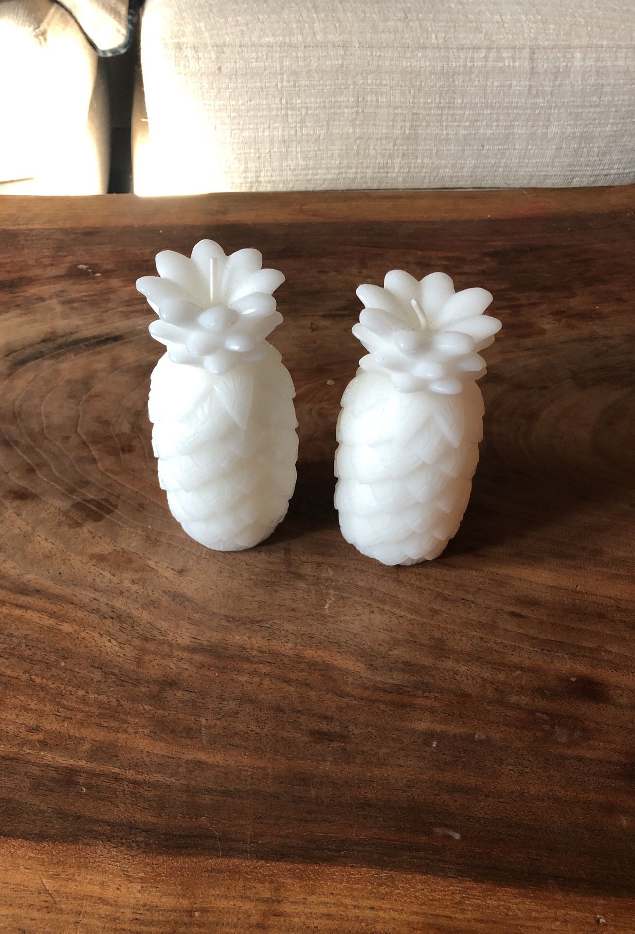 Decorative pineapple candles