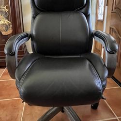 LA-Z-BOY Executive Chair
