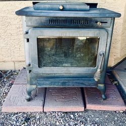 WOOD BURNING CAST IRON STOVE FIRE PLACE