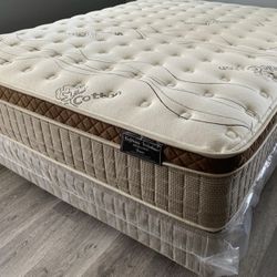 Queen Organic Cloud Edition Europillow Top 12inch Matres!!