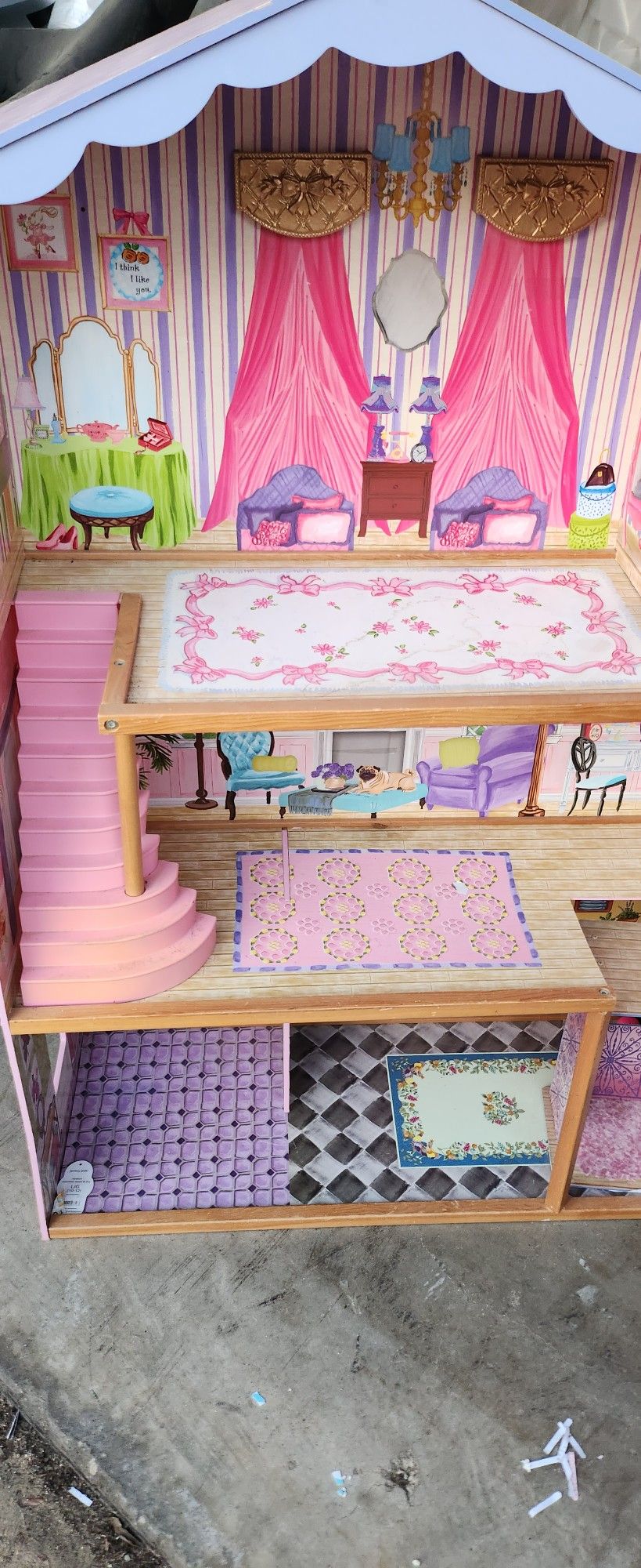 Doll House/ Casa De Muñecas
