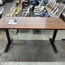 FLEXISPOT E7B -Pro,71x30 Standing Desk(crack on the top)