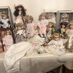 Lots Of Dolls For Sale!!