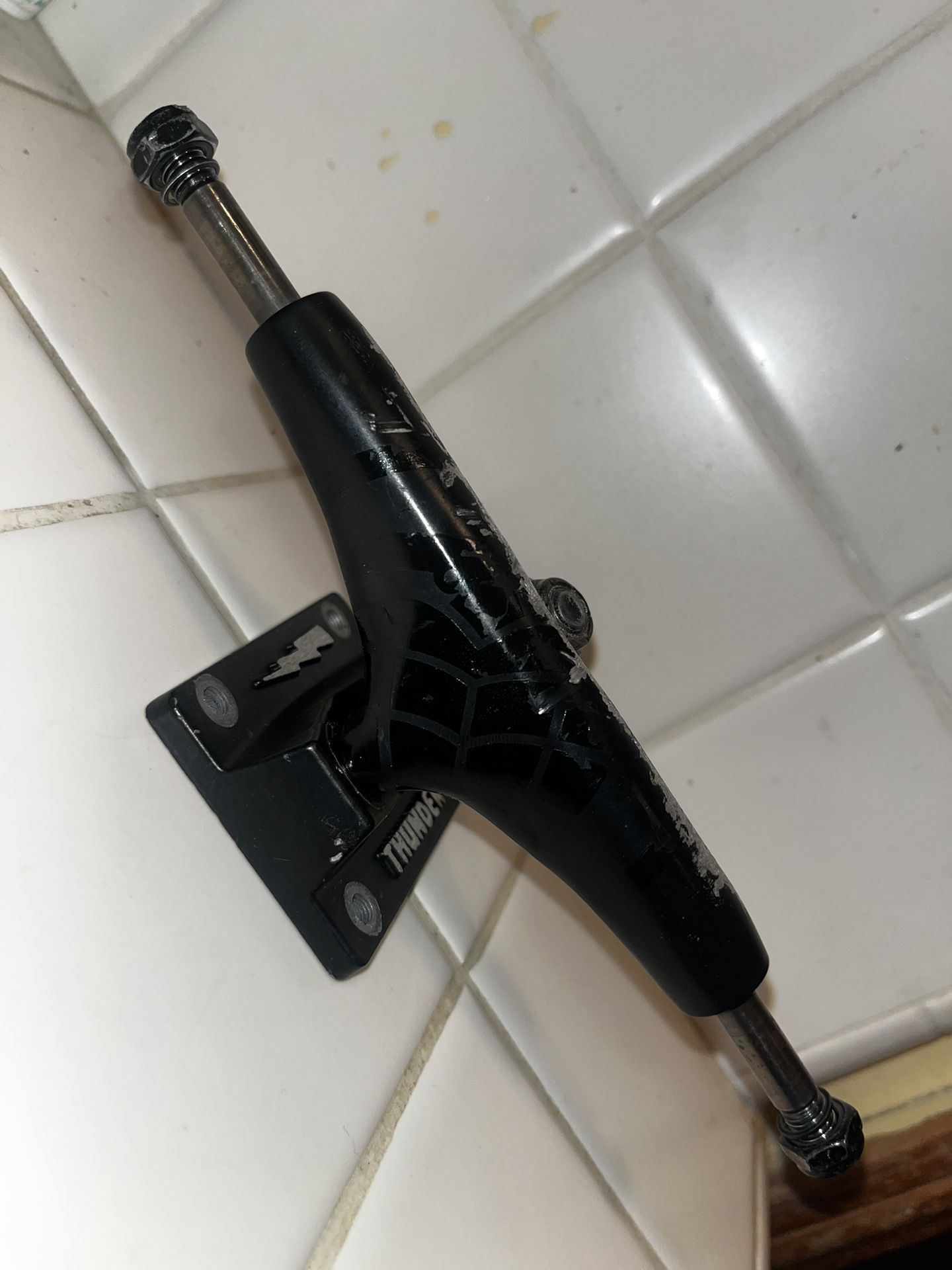 143 Thunder Truck (1)