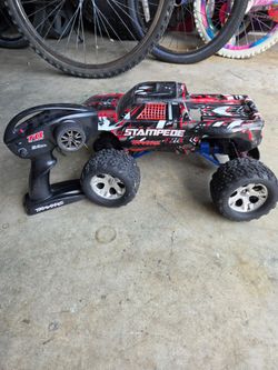 Traxxas Stampede RC Truck