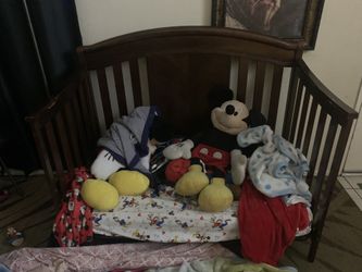 Toddlers bed /crib