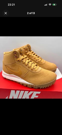 Nike Hoodland Suede mid Boots Size 9 , 9.5, 10.5