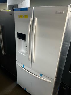 NEW OPEN BOX FRIGIDAIRE GLOSS WHITE FRENCH STYLE REFRIGERATOR