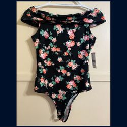 Juniors Marilyn Neck Black Floral Bodysuit