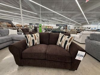 Savannah Chocolate Loveseat