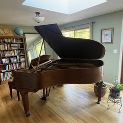 Beautiful 6’ Heintzman Piano 