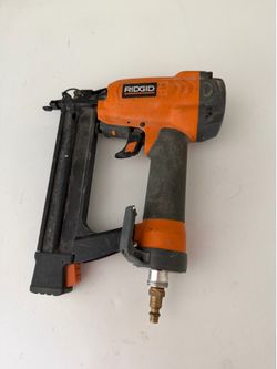RIDGID 18-Gauge Pneumatic Brad Nailer - Model R213BNF