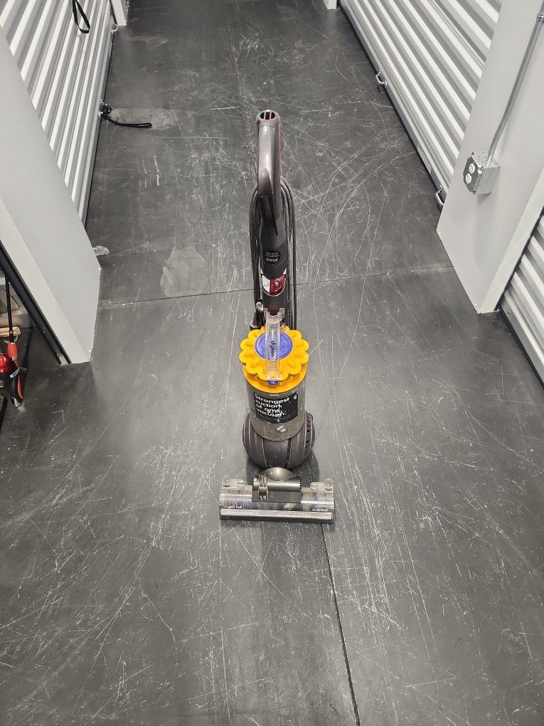 Dyson Vaccum