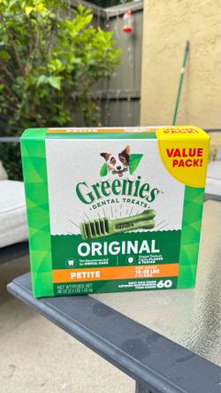 Greenies Original Petite Size Flavor Adult Natural Dental Dog Treats, 36 oz., Count of 60