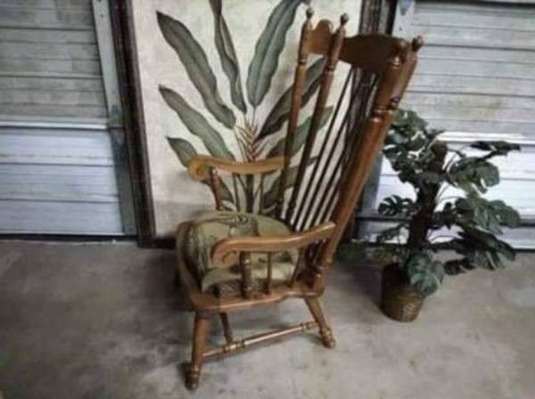 4 Post Oversized Back Classic Spindle Chair Zebra Safari Seat