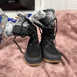 Snow Boots