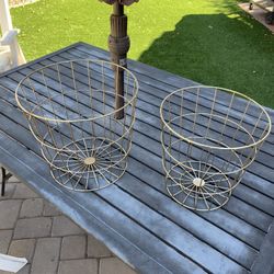 2 Metal Baskets 