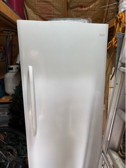 Frigidaire stand up freezer
