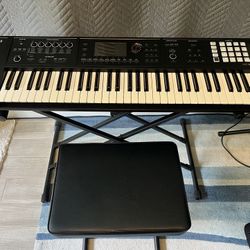 Roland FA-06  61 key Keyboard Workstation (mint, Brand New Condition)