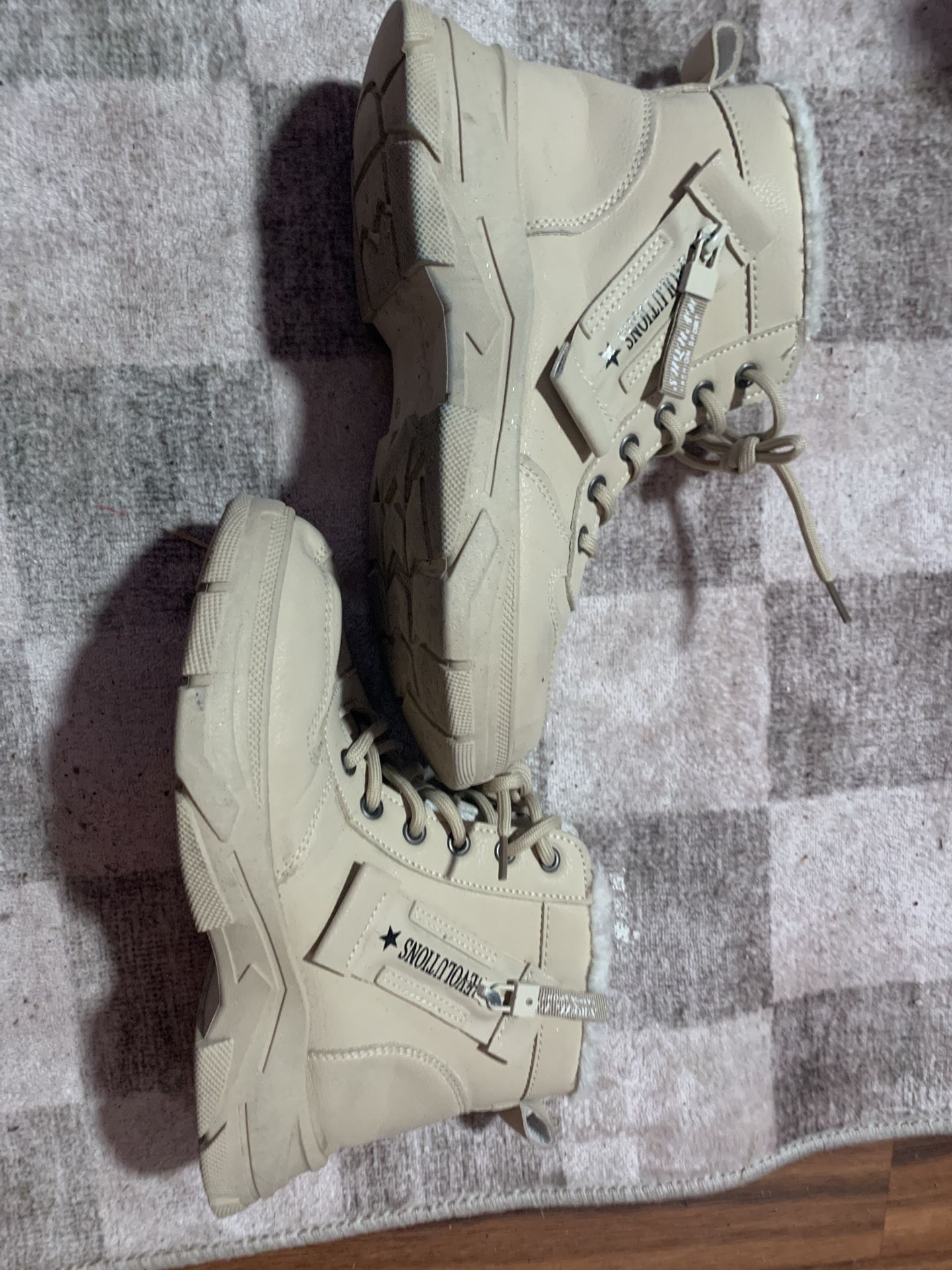Evolution Boots