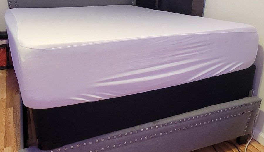 Queen Bed