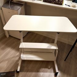 Adjustable Height Mobile Computer Desk 