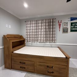 Twin Solid wood Bed with Storage 