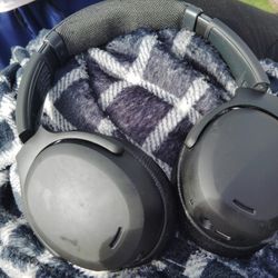 Skullcandy Wireless Over The Ear Headphones 