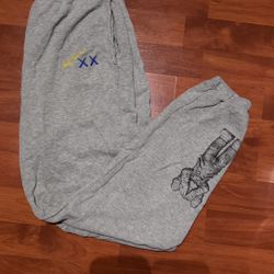Uniqlo X Kaws Sweats