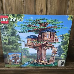 LEGO Ideas Tree House #21318 - NEW