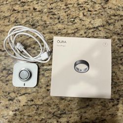 Oura Ring 4 – Size 7 – Excellent Condition
