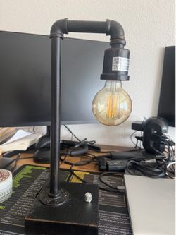 Desk lamp