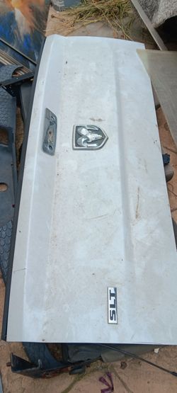 2014 Dodge Ram tail gate