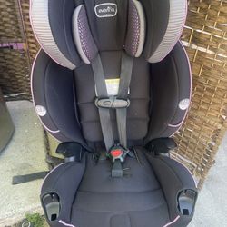Car Seat 22-65 Pounds (Cup Holders Missing )
