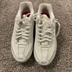 Women’s Nike / Shox 