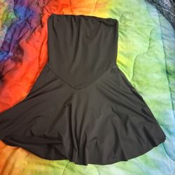 Strapless Black Squart / A Dress With Shorts 