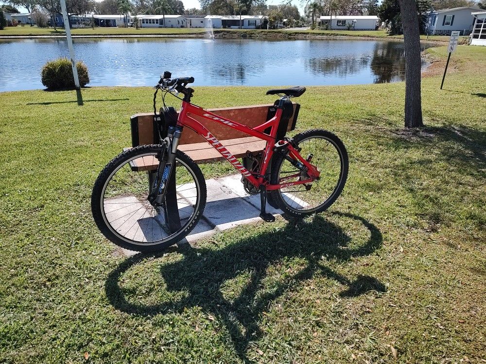 Specialized EPIC, FSR, M4