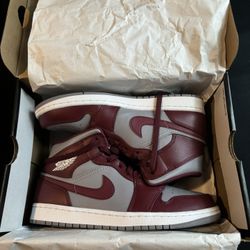 Men’s 8 air jordan 1 mid 
