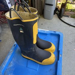 Rain Boots Honeywell Brand/STEEL TOE $25