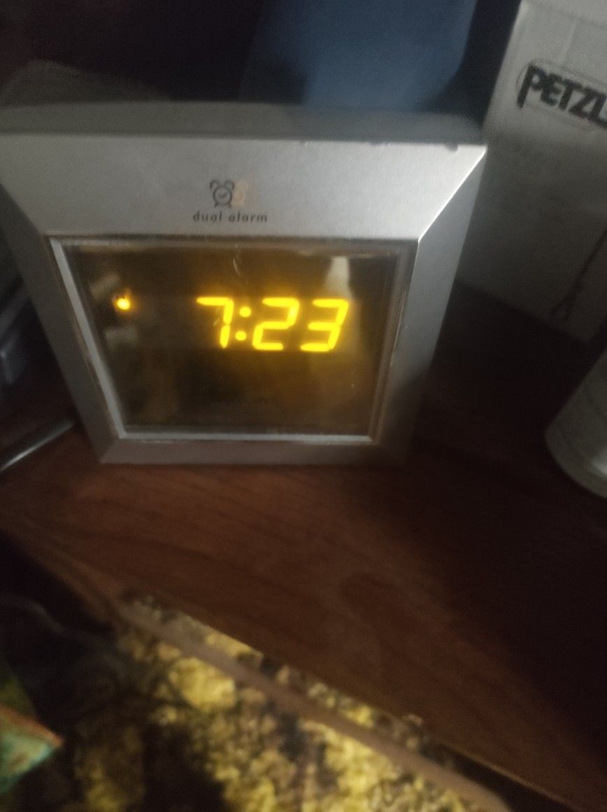 Alarm Clock Radio
