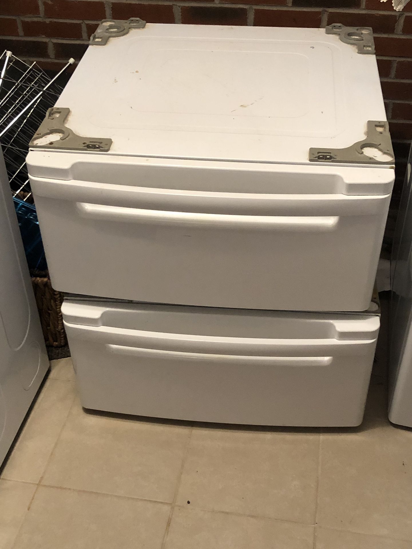 Washer and dryer stands