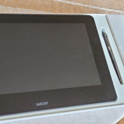 Wacom Cintiq Pro 13 LIKE NEW for Sale in Santa Cruz, CA - OfferUp