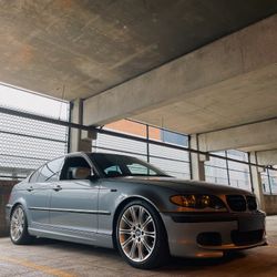 2004 BMW 330i