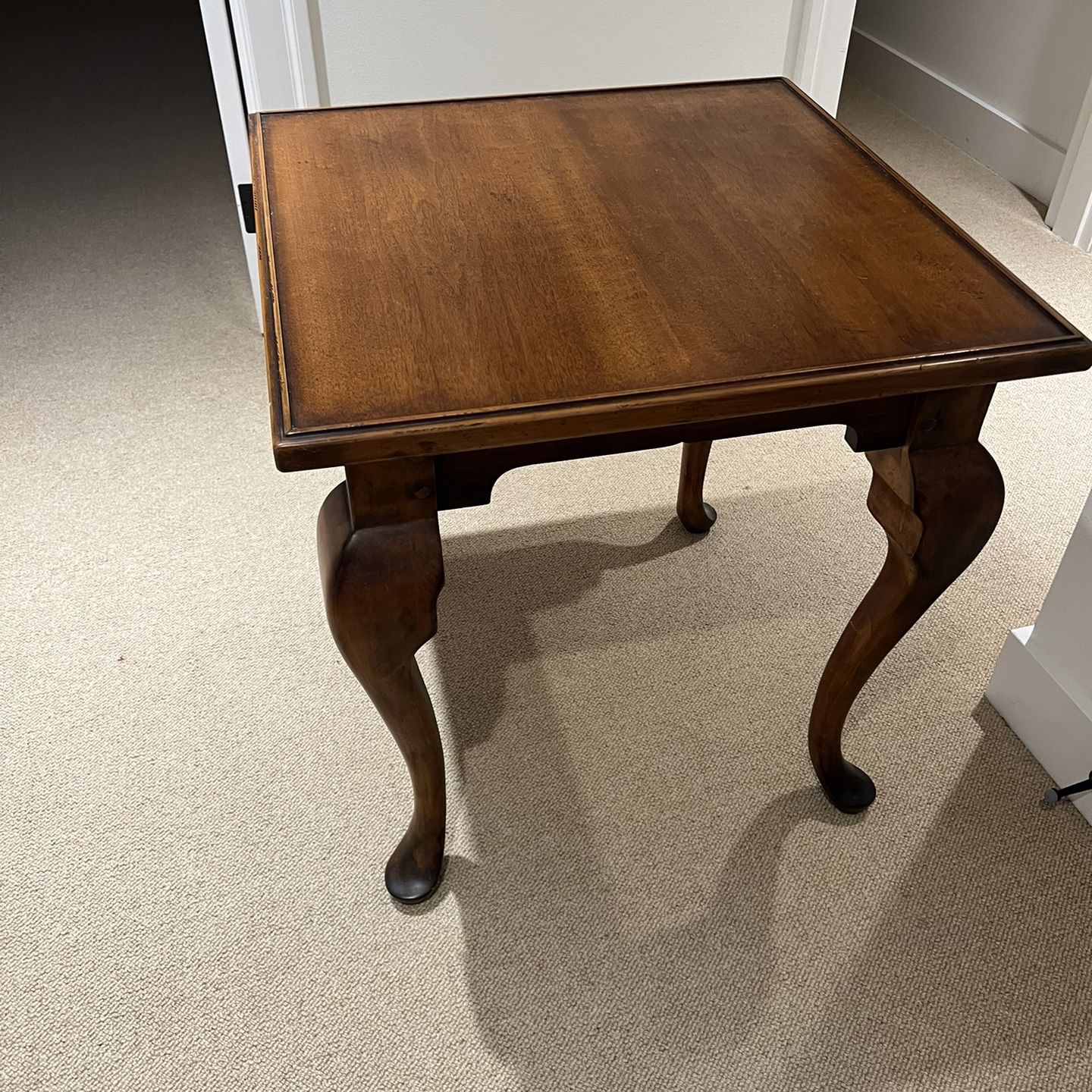 Excellent Condition Side Table 