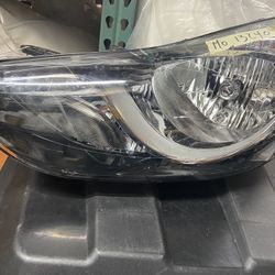 11-13 Hyundai Elantra Left Driver Side Headlight Halogen