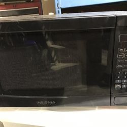 Insignia Microwave 