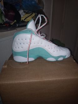 Jordans size 5 girls 8/10 condition