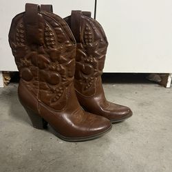 Women’s Cowgirl boots 