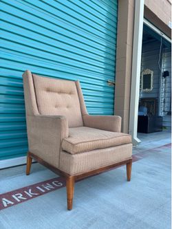 1950s MCM Classic Highback Lounge Chair •FREE DELIVERY•