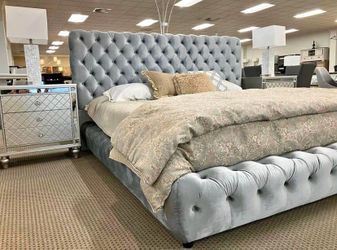 NEW QUEEN BR FRAME WITH MATTRESS